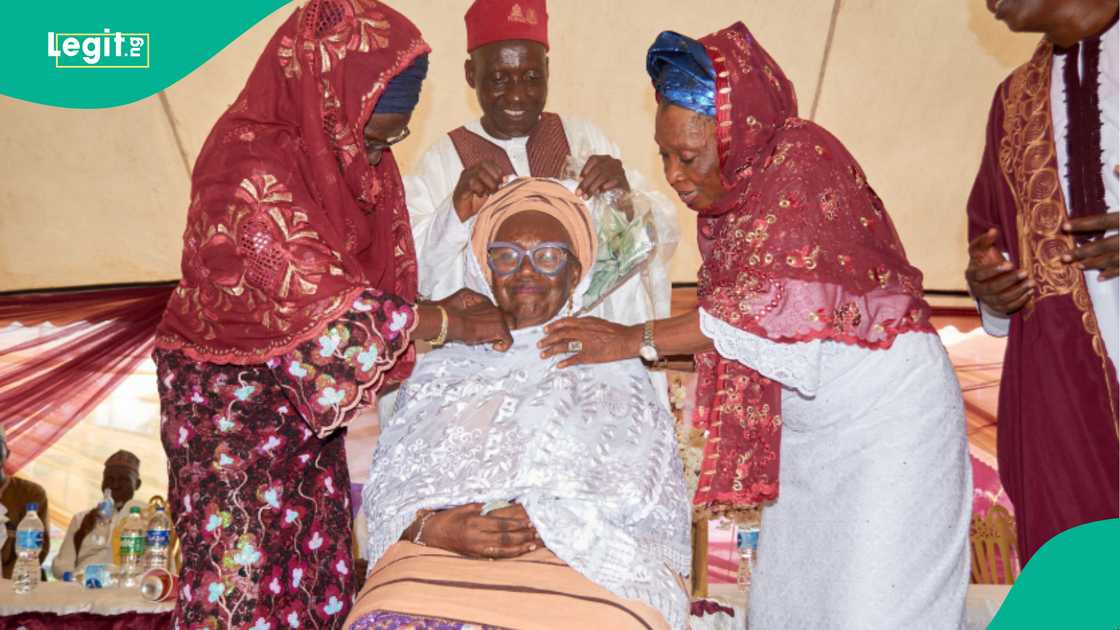 Alhaja Khadijat Oyinlola Majolagbe is installed as Asiwaju Adeen of the Islamic League of Nigeria Central Mosque in Surulere, Lagos. Alhaja Khadijat Oyinlola Majolagbe is installed as Asiwaju Adeen of the Islamic League of Nigeria Central Mosque in Surulere, Lagos.