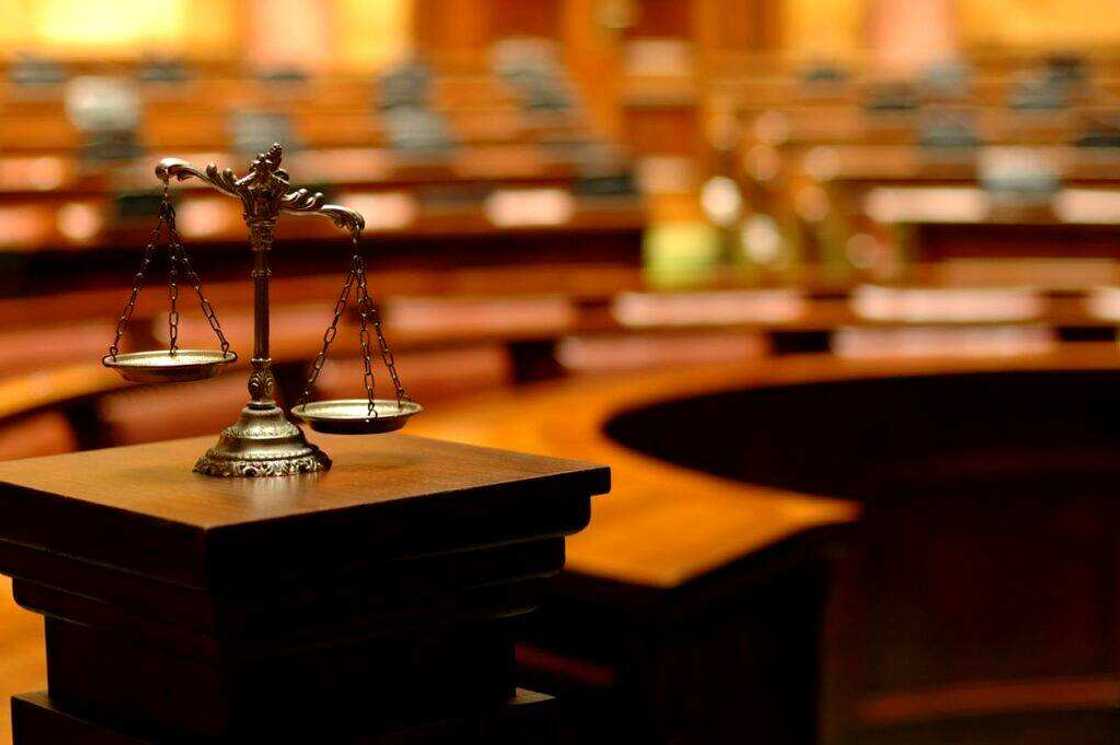 Kotun ma'aikata ta yanke hukunci. Kotun ma'aikata ta yanke hukunci.