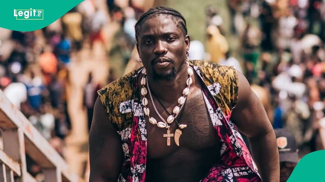 Verydarkman links up with Naira Marley in new video Verydarkman links up with Naira Marley in new video