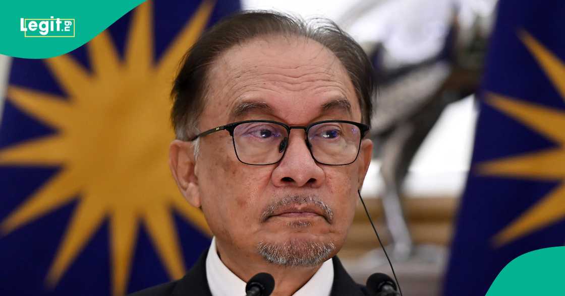 Malaysia restricts citizens of only 2 countries from applying for eVisa. Malaysia restricts citizens of only 2 countries from applying for eVisa.