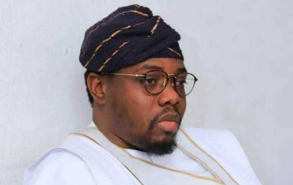 Kakakin majalisar dokokin jihar Osun, Adewale Egbedun. Kakakin majalisar dokokin jihar Osun, Adewale Egbedun.