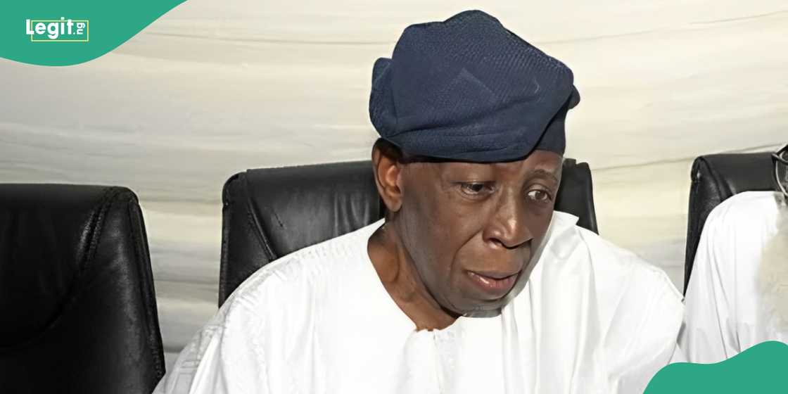 Kemi Olunloyo speaks about her father's death in new video on Facebook. Kemi Olunloyo speaks about her father's death in new video on Facebook.