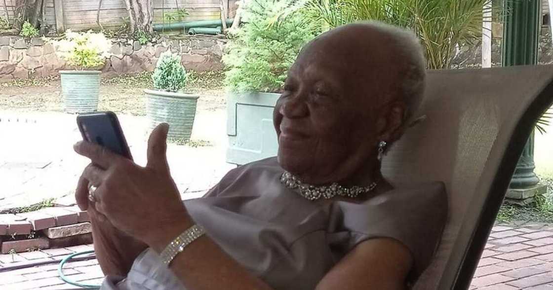 "Wow She Doesn't Look 93": Mzansi Celebrates Gogo's Special Birthday "Wow She Doesn't Look 93": Mzansi Celebrates Gogo's Special Birthday