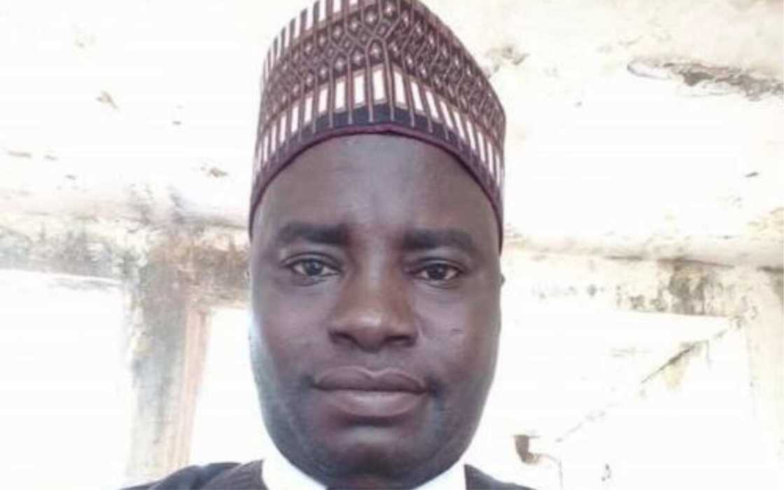 Kotu ta yankewa mamba a majalisar dokokin jihar Zamfara hukuncin daurin shekaru 4 Kotu ta yankewa mamba a majalisar dokokin jihar Zamfara hukuncin daurin shekaru 4