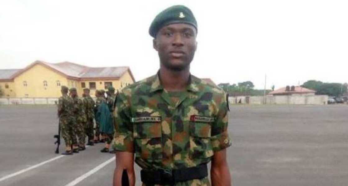 Yadda budurwar wani soja tayi aure ba tare da saninsa ba yayin da yake yaki da Boko Haram Yadda budurwar wani soja tayi aure ba tare da saninsa ba yayin da yake yaki da Boko Haram