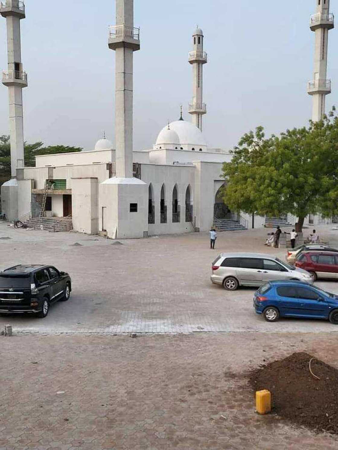 Za'a bude katafaren Masallacin da hedkwatar Izalah ta gina da fatun Layya a Abuja Za'a bude katafaren Masallacin da hedkwatar Izalah ta gina da fatun Layya a Abuja