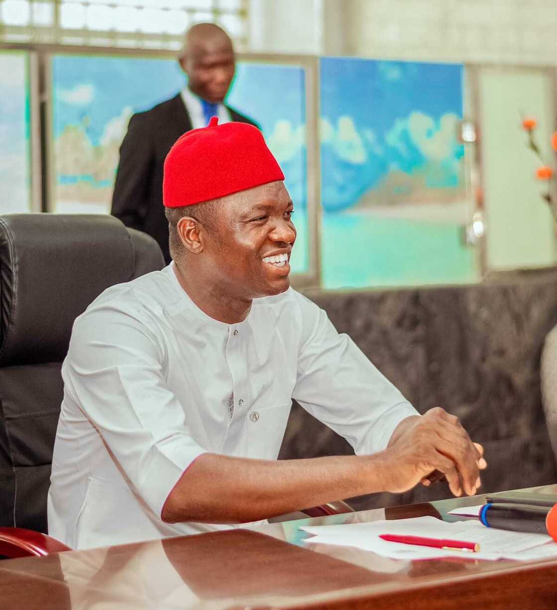 Kotu ta tabbatar da nasarar gwamna Nwifuru Kotu ta tabbatar da nasarar gwamna Nwifuru