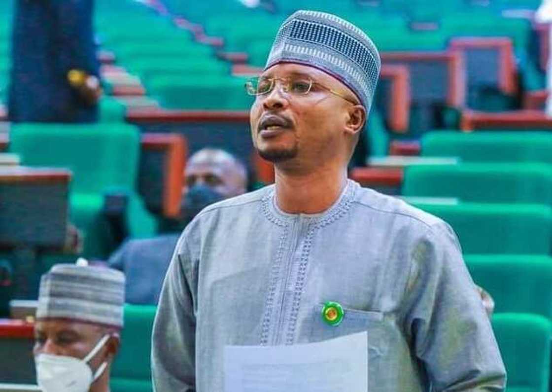 Dakatarwar da ADC ta yi wa dan majalisarta ya bar baya da kura