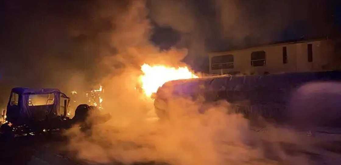 Mutum 6 sun ce ga garinku sakamakon gagarumar gobarar kasuwa a Abuja Mutum 6 sun ce ga garinku sakamakon gagarumar gobarar kasuwa a Abuja