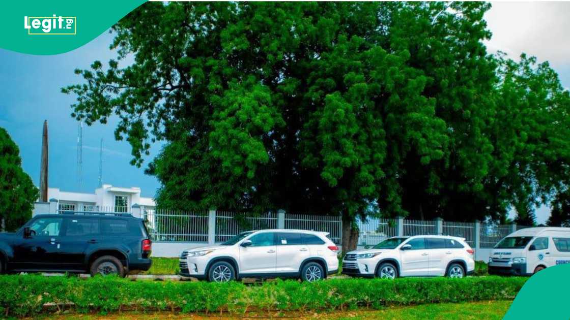 Motocin da aka ba malamai Motocin da aka ba malamai