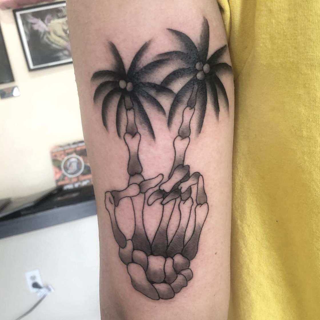 palm tree tattoo palm tree tattoo
