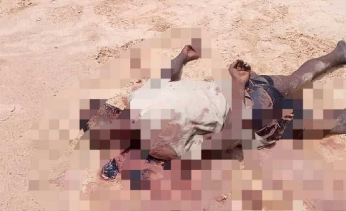 OPWS: Dakarun soji sun halaka 'yan bindiga, sun kwace miyagun makamai da kwayoyi OPWS: Dakarun soji sun halaka 'yan bindiga, sun kwace miyagun makamai da kwayoyi