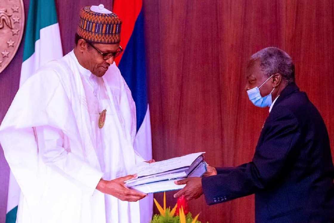 Magu: Yau Kwamitin Ayo Salami zai mika rahoto game da binciken EFCC Magu: Yau Kwamitin Ayo Salami zai mika rahoto game da binciken EFCC