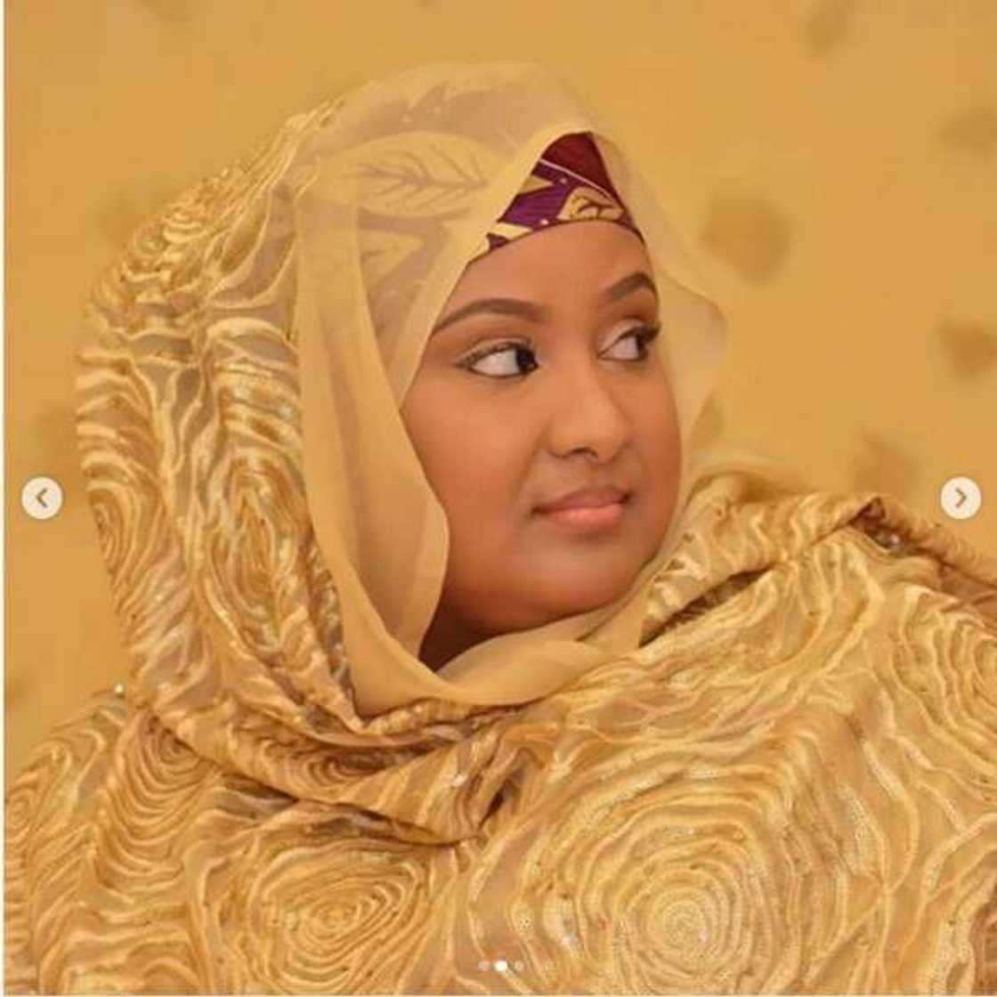 Jerin kyawawan matan 'yan siyasa guda hudu na kasar nan Jerin kyawawan matan 'yan siyasa guda hudu na kasar nan