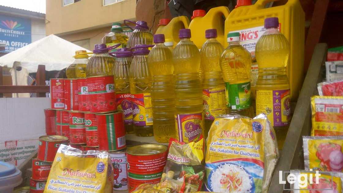 At the popular market, branded oil increased by five percent while refill increased by three percent. Photo credit: Esther Odili At the popular market, branded oil increased by five percent while refill increased by three percent. Photo credit: Esther Odili