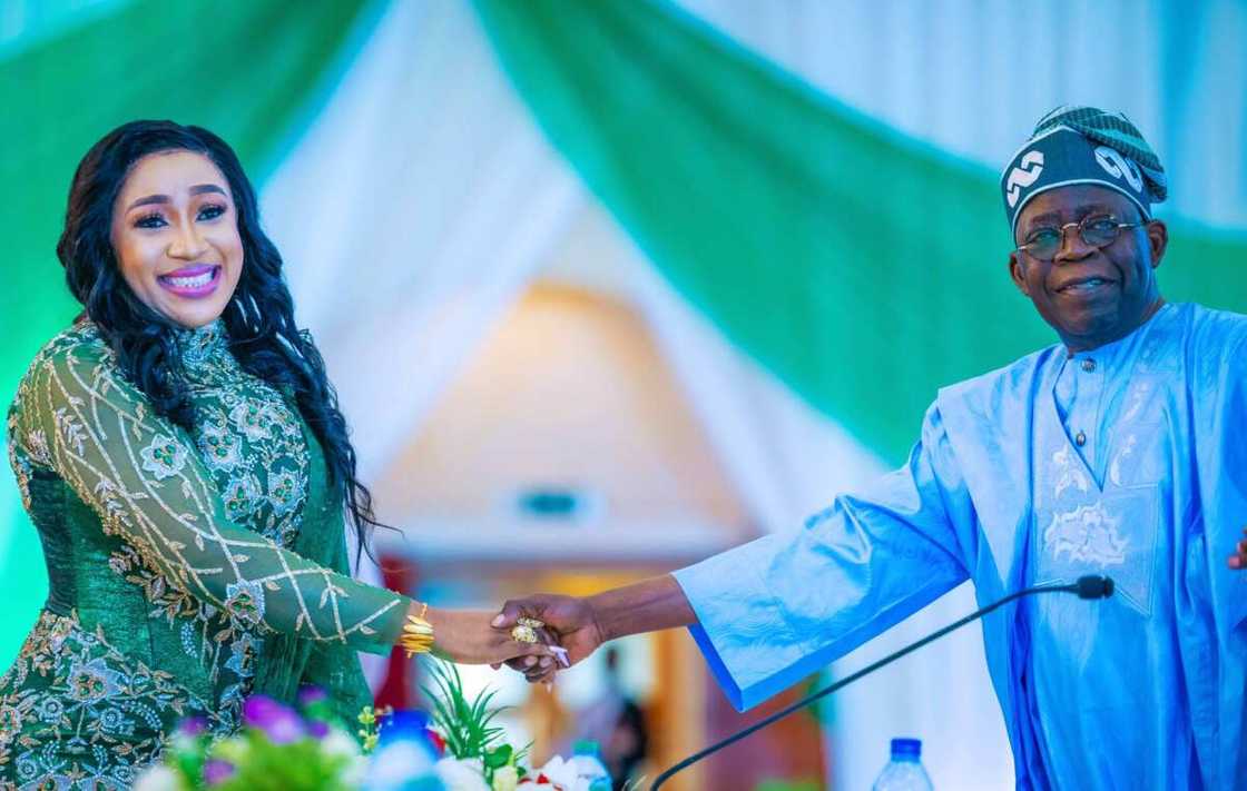 Shugaba Tinubu da ministar jin ƙai. Shugaba Tinubu da ministar jin ƙai.