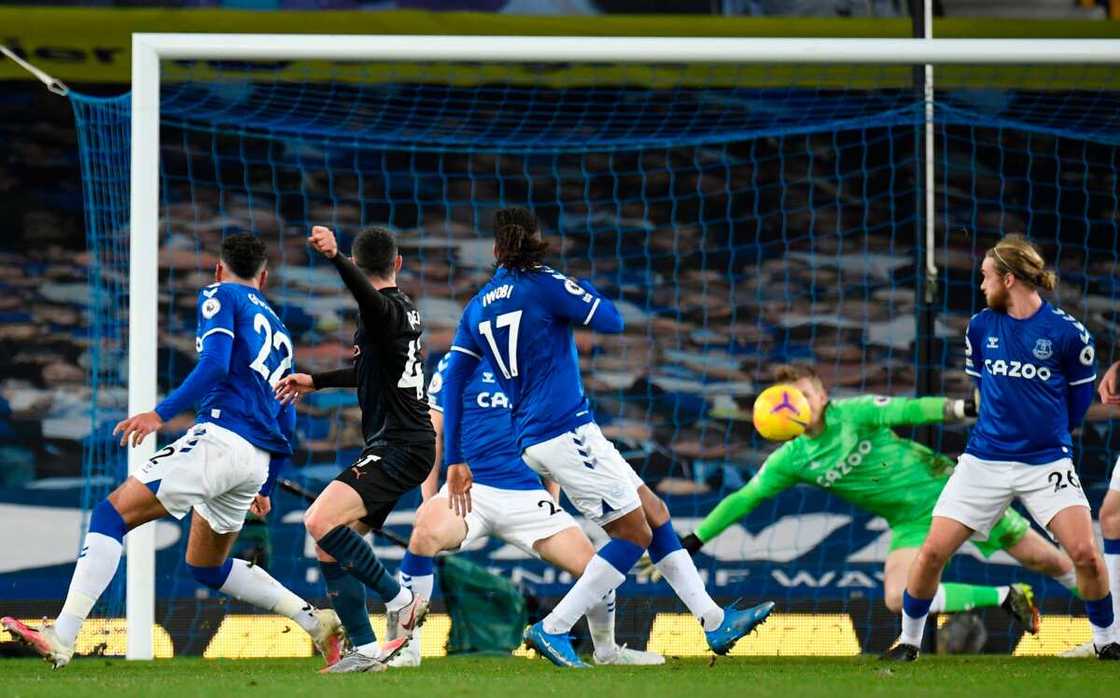 Everton vs Manchester City: Riyad Mahrez scores in 3-1 win for the Citizens Everton vs Manchester City: Riyad Mahrez scores in 3-1 win for the Citizens