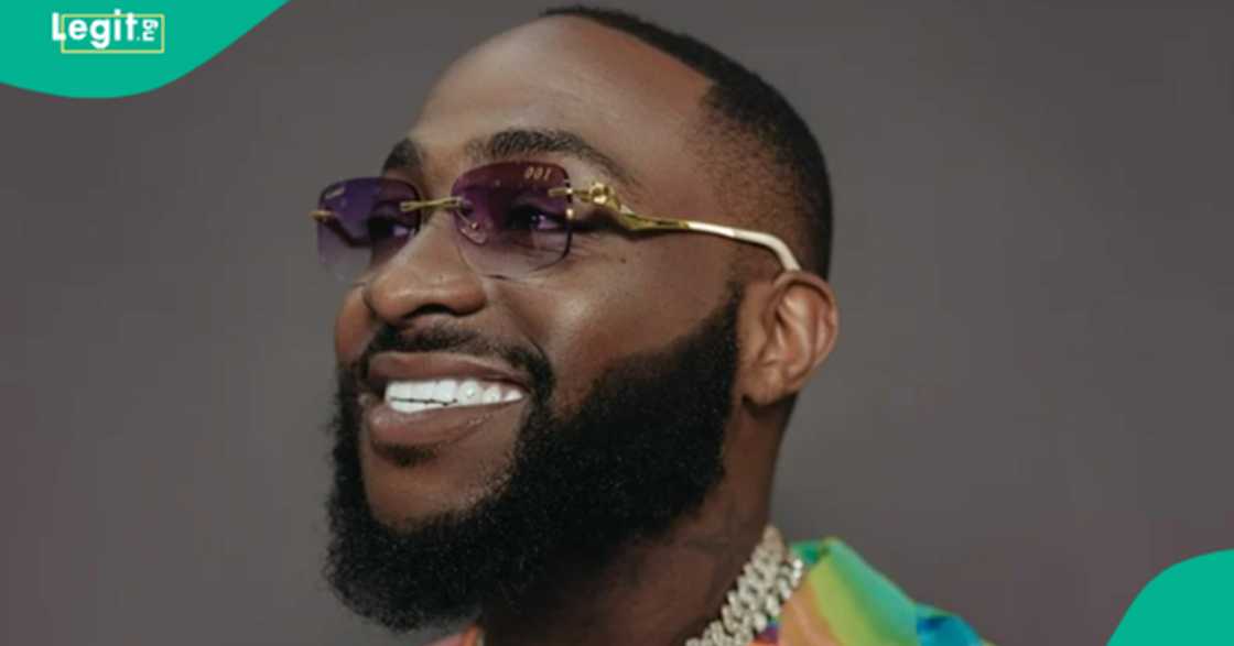 Man almost in tears after Davido asked him to write his account number and there was no pen in sight.