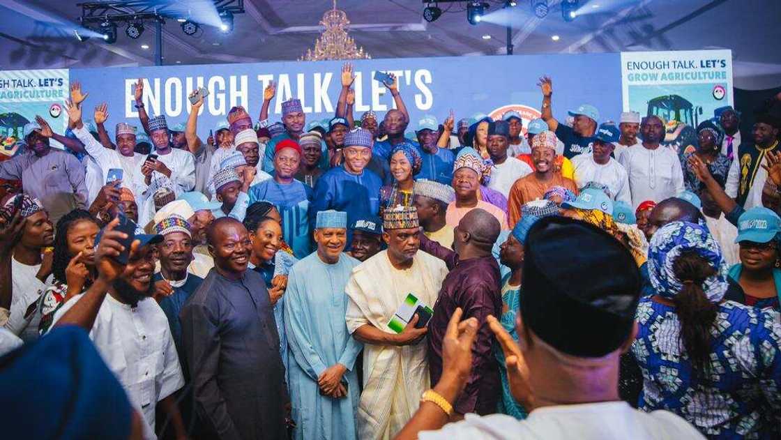 Saraki Formally Declares for Presiden Saraki Formally Declares for Presiden