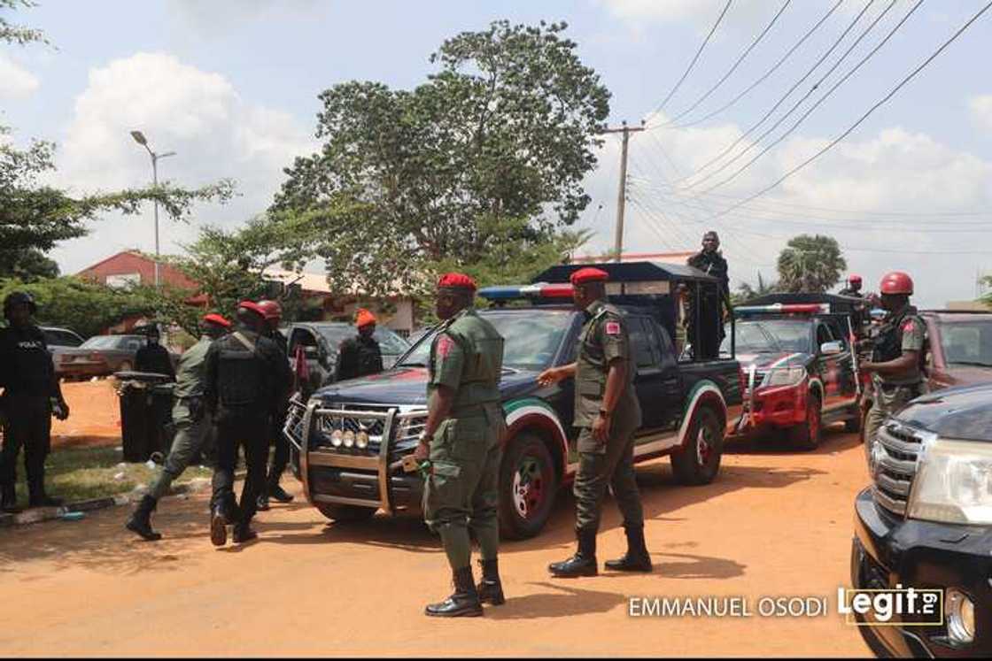 Nigerian policemen Nigerian policemen