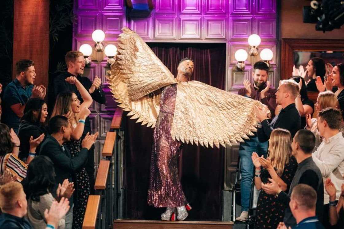 Billy Porter pose Billy Porter pose