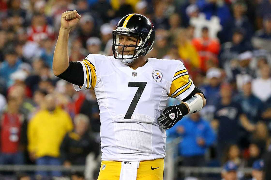 Ben Roethlisberger reacts after a touchdown in the second half against the Pittsburgh Steelers Ben Roethlisberger reacts after a touchdown in the second half against the Pittsburgh Steelers