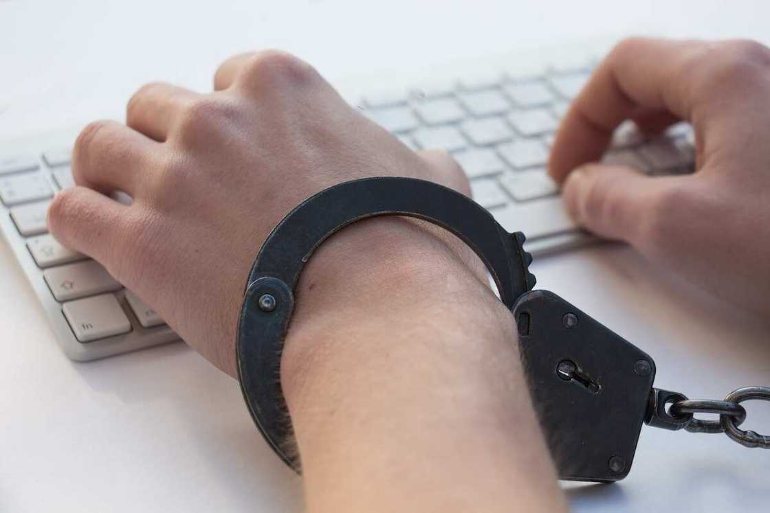 Internet addiction in teens Internet addiction in teens