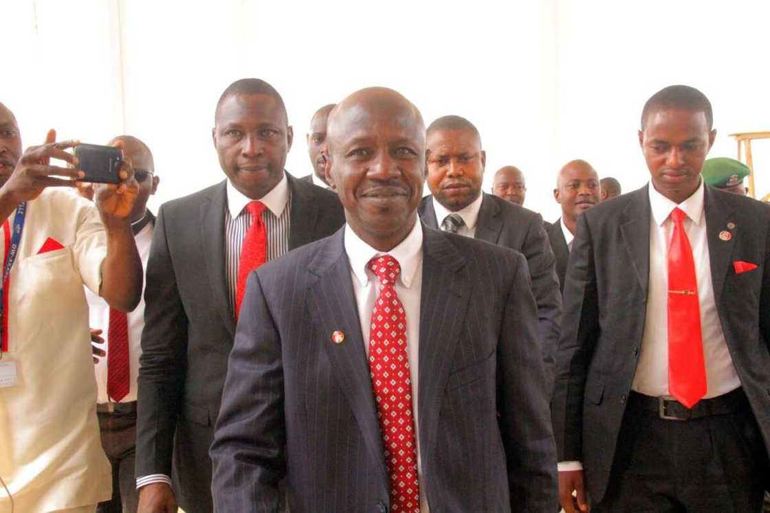 Ibrahim Magu: An samu wasu Miyagu su na cin karensu babu babbaka a EFCC- Sani Ibrahim Magu: An samu wasu Miyagu su na cin karensu babu babbaka a EFCC- Sani