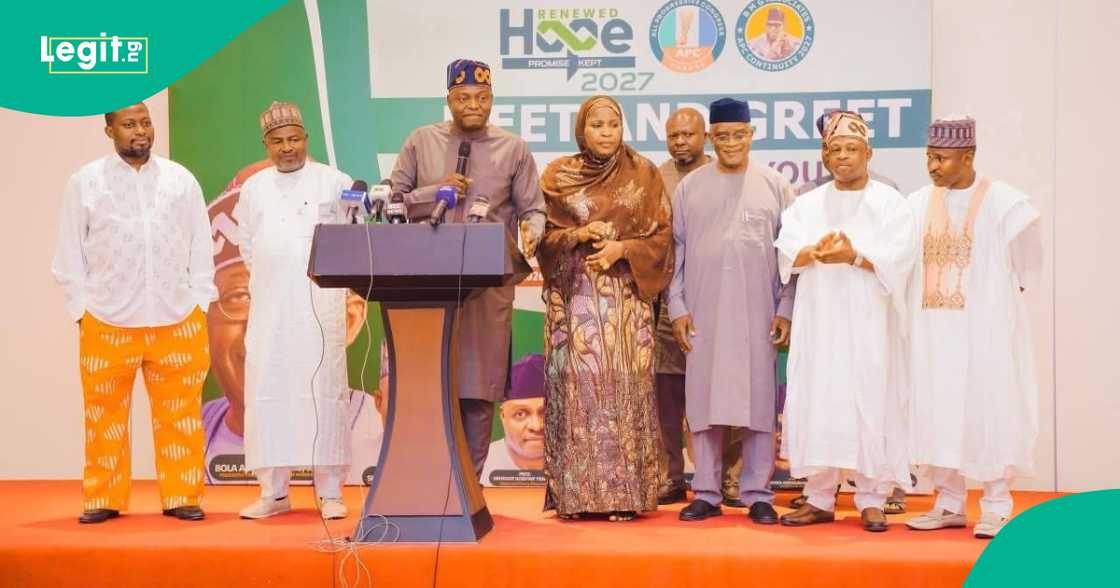 Shugaban APC. Shugaban APC.