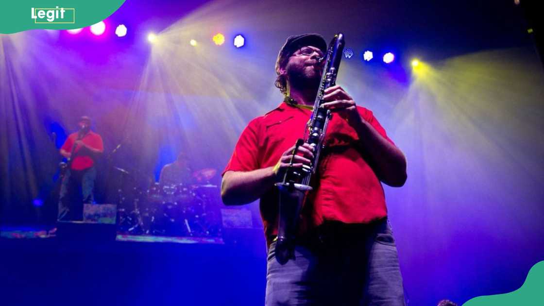 Jason Stein calls for a ceasefire on stage