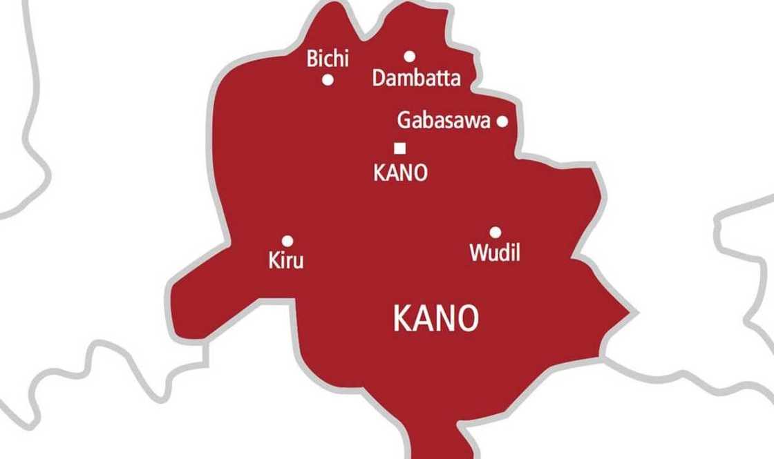 Makashi ya fille wa mahaifi kai, ya halaka da har lahira a Kano Makashi ya fille wa mahaifi kai, ya halaka da har lahira a Kano