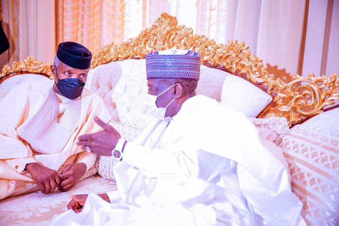 Osinbajo da Ɗahiru Mangal. Osinbajo da Ɗahiru Mangal.