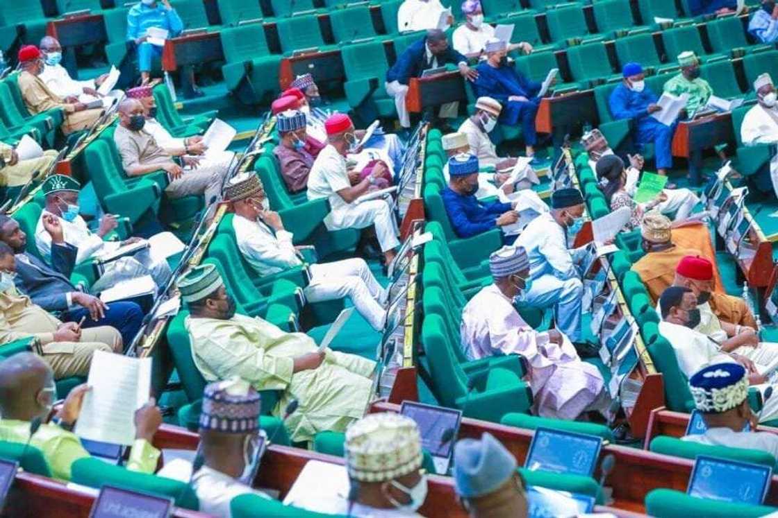 Governors, legislators clash over new minimum wage Governors, legislators clash over new minimum wage