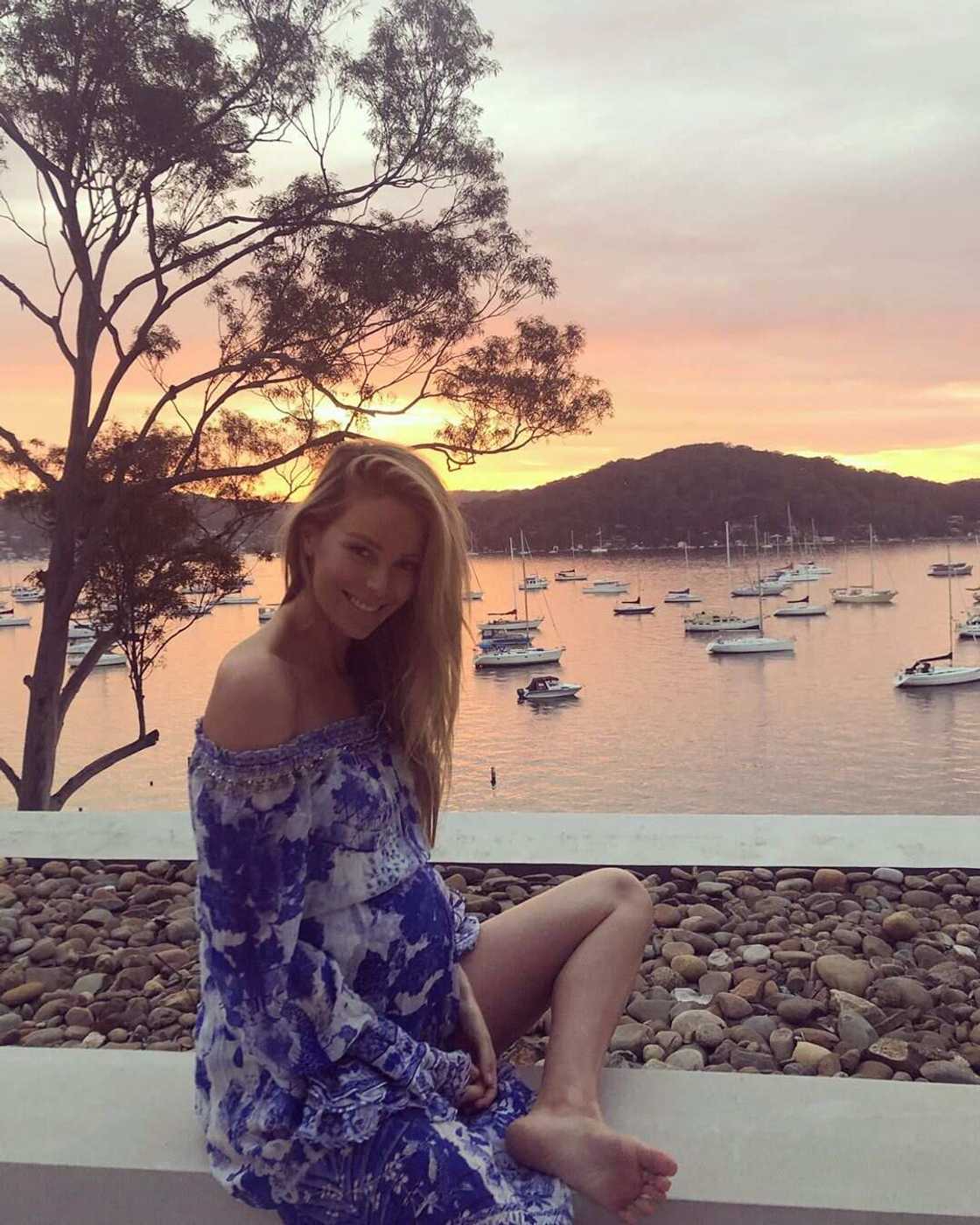 How old is Jennifer Hawkins