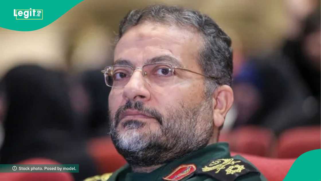 Rundunar sojojin Iran (IRGC) ta sanar da kisan daya daga cikin manyan kusoshinta, Birgediya Janar Gholamreza Soleimani, wanda shi ne shugaban dakarun sa-kai na Basij. Rundunar sojojin Iran (IRGC) ta sanar da kisan daya daga cikin manyan kusoshinta, Birgediya Janar Gholamreza Soleimani, wanda shi ne shugaban dakarun sa-kai na Basij.