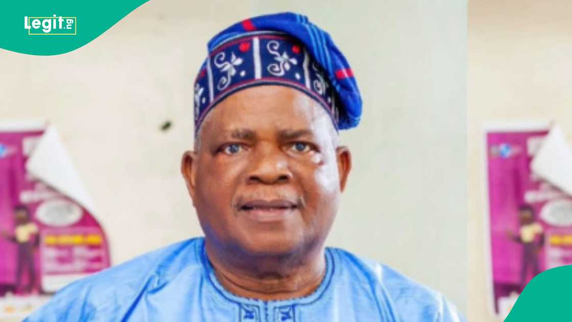 Jarumi, Kola Oyewo.