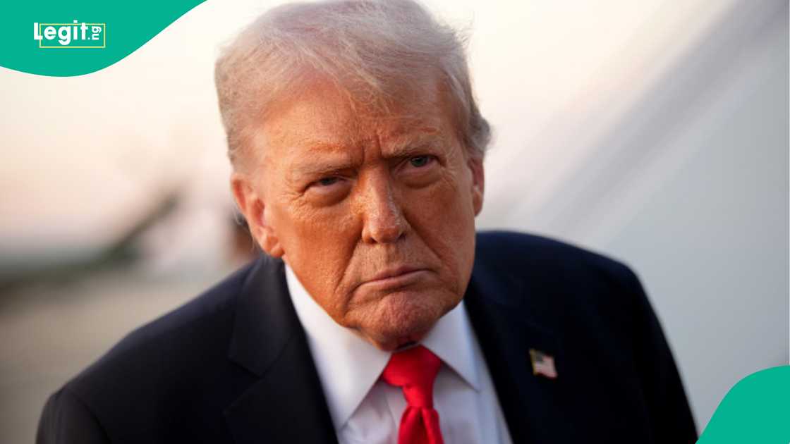 Air traffic controller scolds pilot for flying too close to Trump's plane. Air traffic controller scolds pilot for flying too close to Trump's plane.