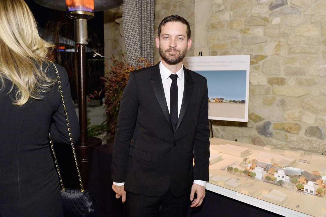 Tobey Maguire attends PSLA partners with Carolina Herrera for Winter Gala Tobey Maguire attends PSLA partners with Carolina Herrera for Winter Gala