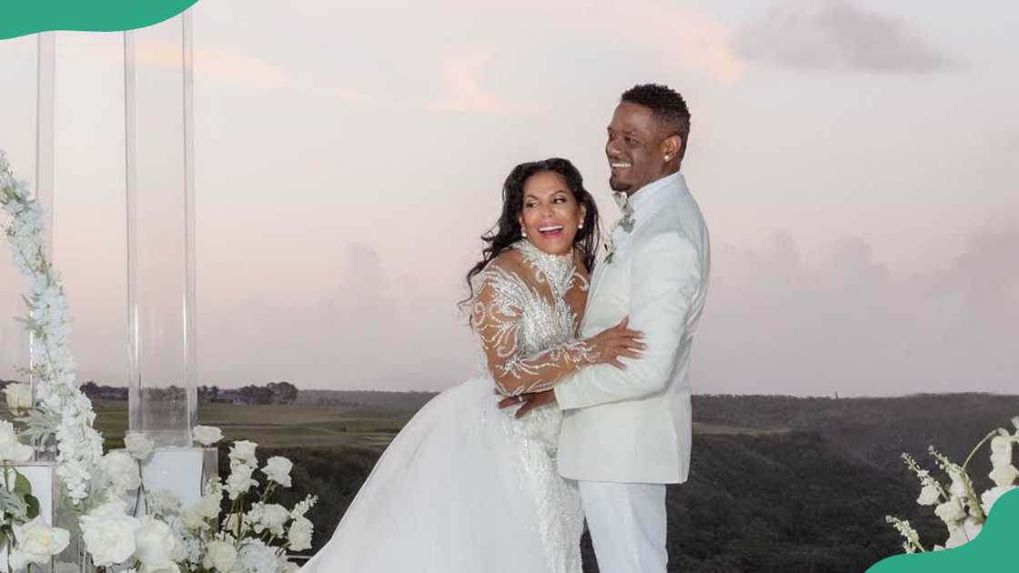 Josie Hart and Blair Underwood celebrate their wedding