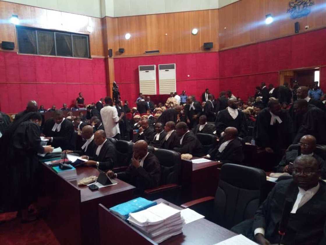 Kotun zaɓe na shirin yanke hukunci kan nasarar Tinubu. Kotun zaɓe na shirin yanke hukunci kan nasarar Tinubu.