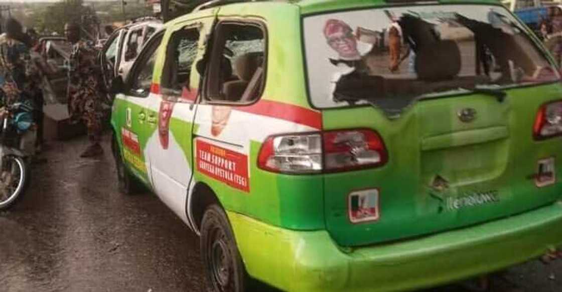 Rikicin siyasa. Rikicin siyasa.