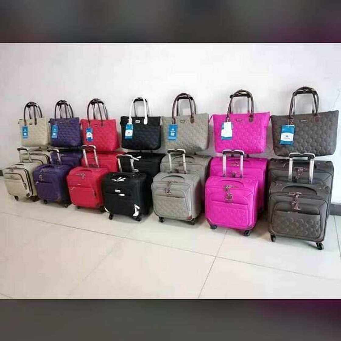 Wasu ‘Yan mata da samari sun fara kiran a daina yin akwatin lefe wajen yin aure Wasu ‘Yan mata da samari sun fara kiran a daina yin akwatin lefe wajen yin aure