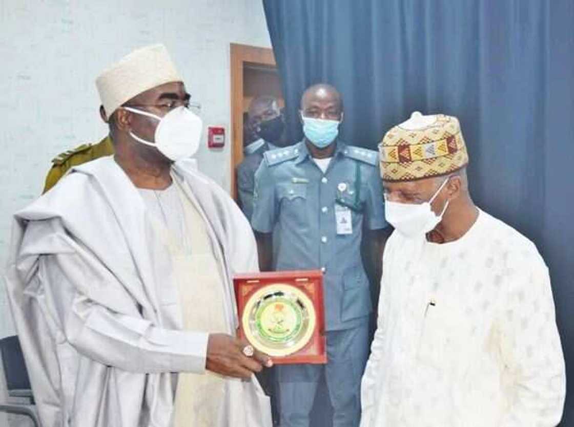 NDLEA boss, Marwa presenting an award to the head of NCS, Hameed Ali NDLEA boss, Marwa presenting an award to the head of NCS, Hameed Ali