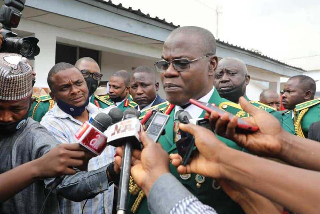 COAS Faruk Yahaya sues for peace COAS Faruk Yahaya sues for peace