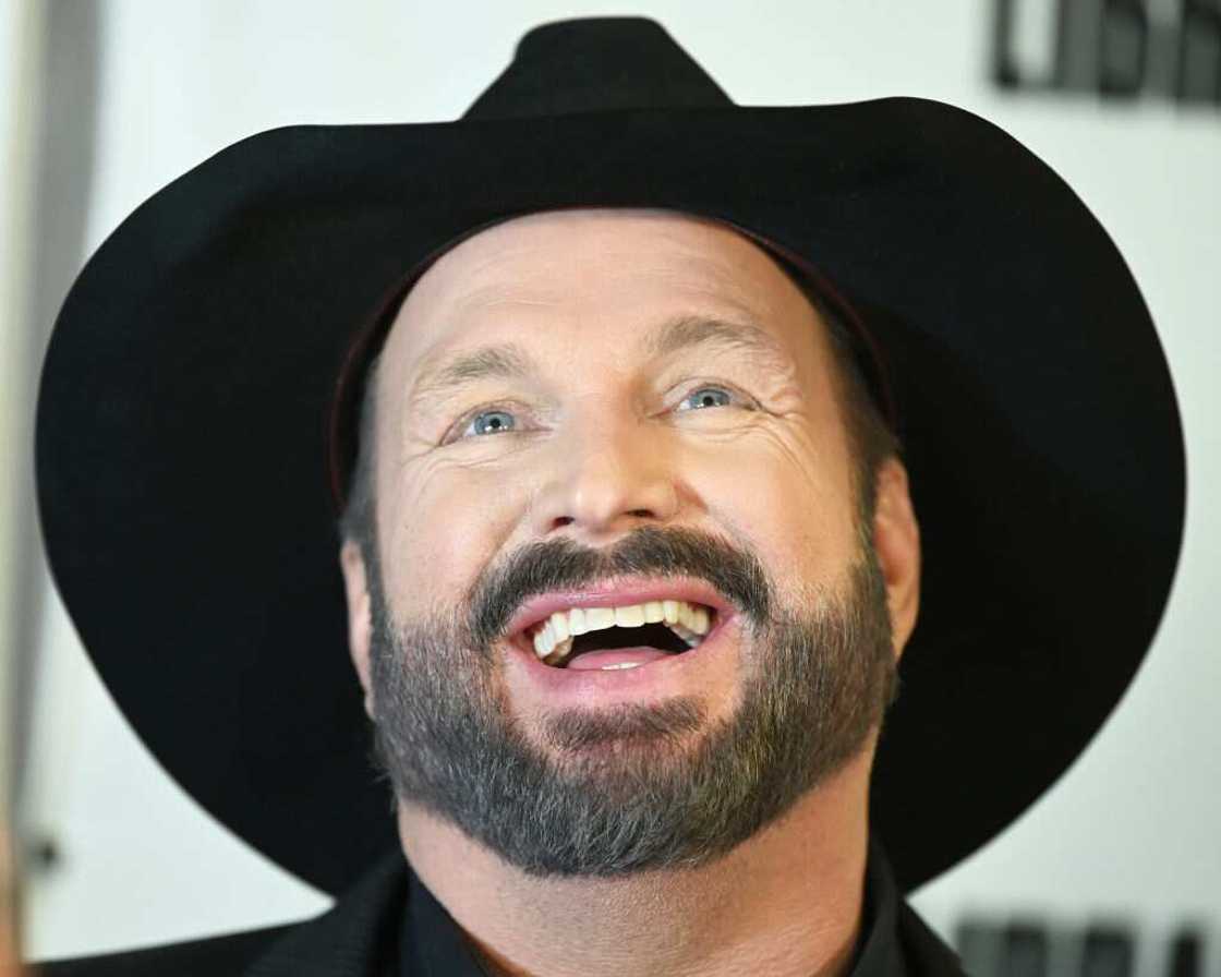 Net worth Garth Brooks