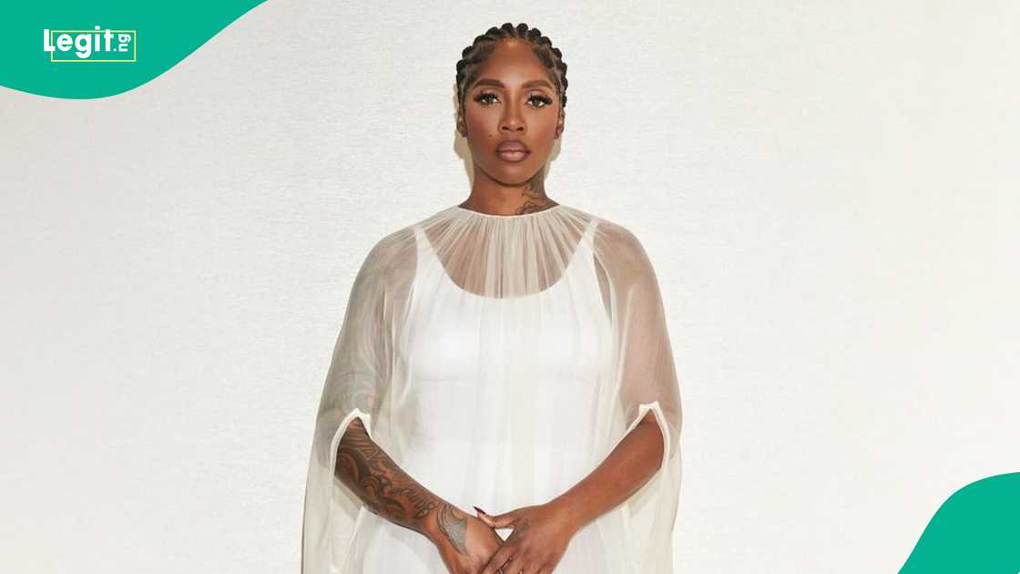 Tiwa Savage's fans react to her outfit to Ghana concert Tiwa Savage's fans react to her outfit to Ghana concert