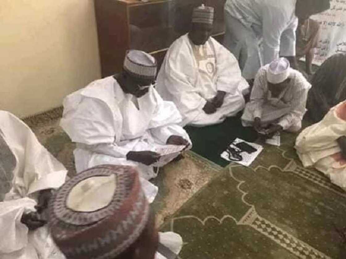 Shekaru ya shirya taron gabatar da addu’o’I na musamman game da zaben gobe Shekaru ya shirya taron gabatar da addu’o’I na musamman game da zaben gobe