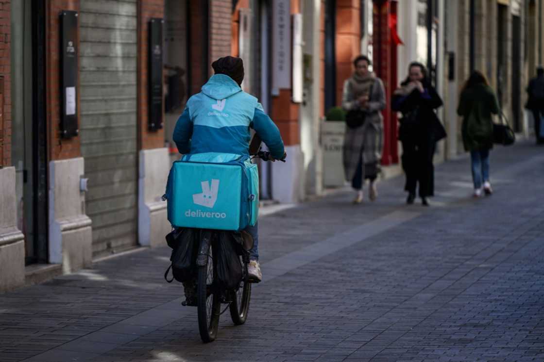 The combined DoorDash and Deliveroo food delivery service will have a presence in over 40 countries, serving around 50 million monthly active users. The combined DoorDash and Deliveroo food delivery service will have a presence in over 40 countries, serving around 50 million monthly active users.