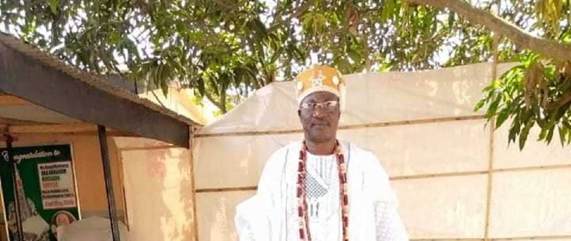 Jimami Yayin Da Babbar Mota Ta Yi Ajalin Basarake A Najeriya Jimami Yayin Da Babbar Mota Ta Yi Ajalin Basarake A Najeriya