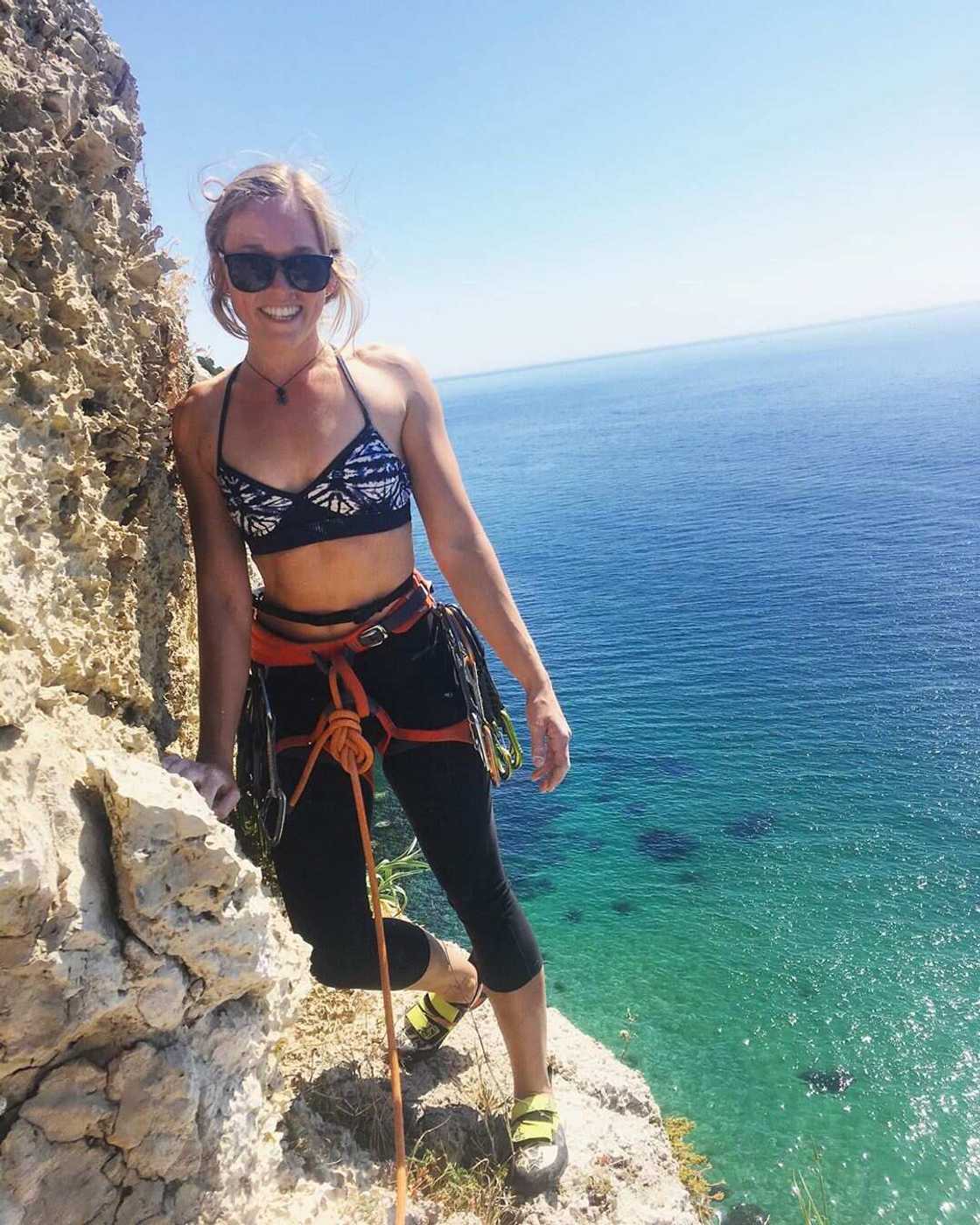 What does Sanni McCandless do? What does Sanni McCandless do?